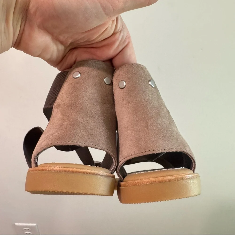 NWOT Sorel Ella II Sandal in Ash Brown/Metallic Silver Size‎ 10